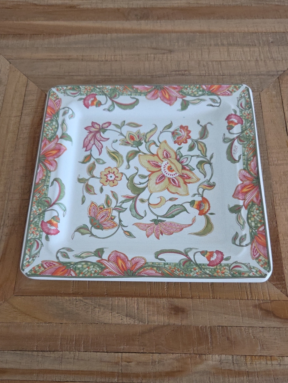 Tiffany Boutique Italy Floral Pattern Square Serving Plate White Multicolor
